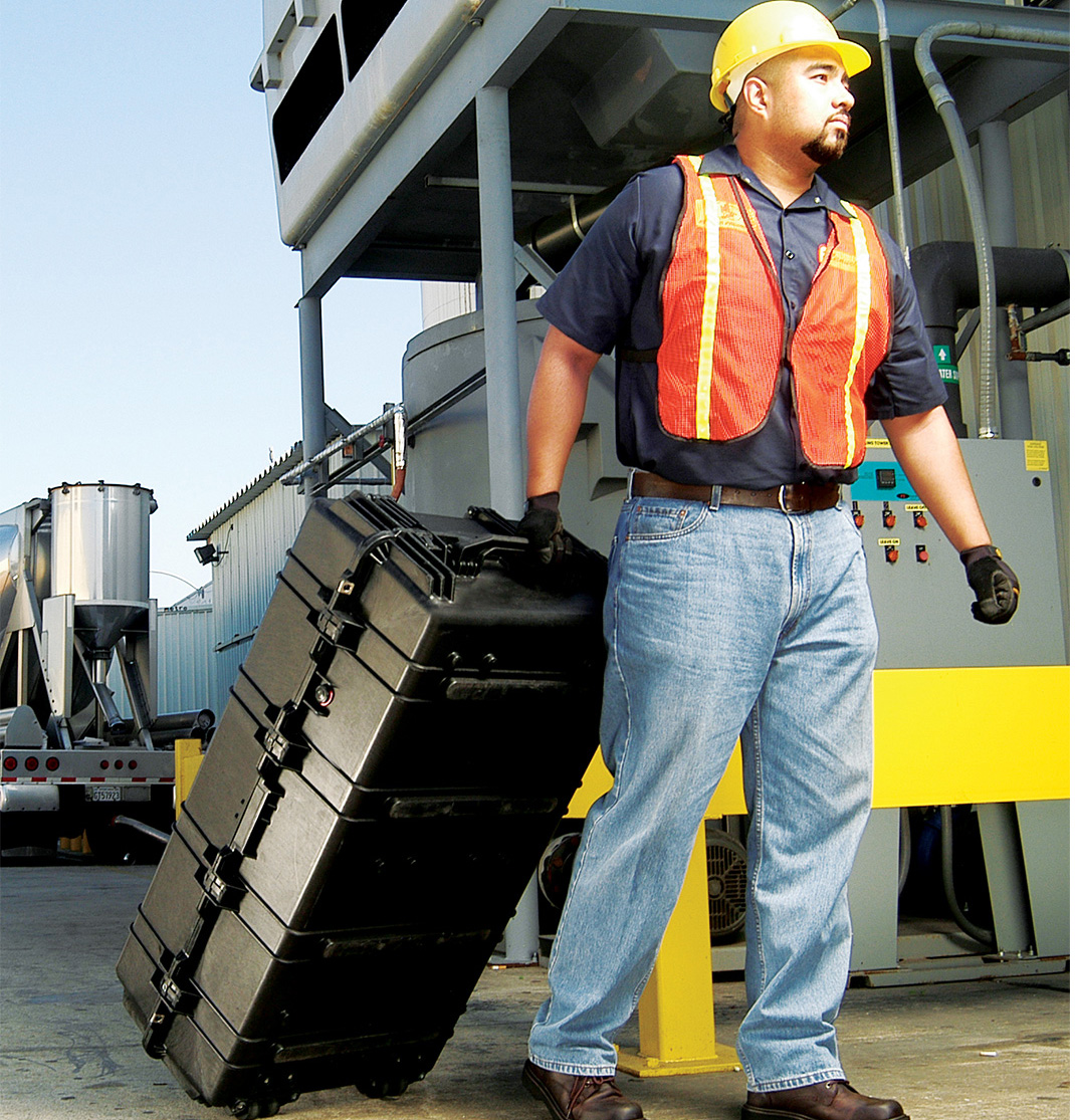 Защитный кейс Pelican 1780 Protector для перевозки оружия и плоского длинномерного оборудования - вид 2