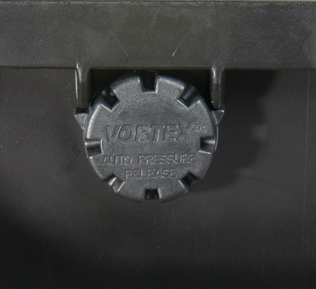 Атмосферный клапан сброса давления Vortex для полной водо- и пыленепроницаемости - кейсы Pelican