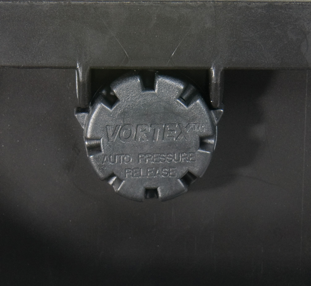 Атмосферный клапан сброса давления Vortex для полной водо- и пыленепроницаемости - кейсы Pelican