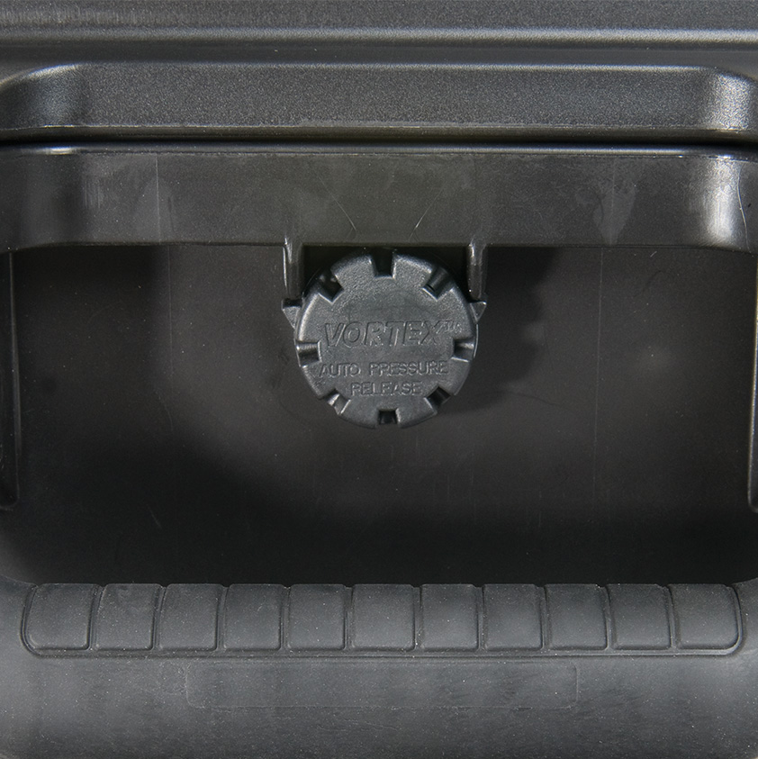 Атмосферный клапан сброса давления Vortex для полной водо- и пыленепроницаемости - кейсы Pelican